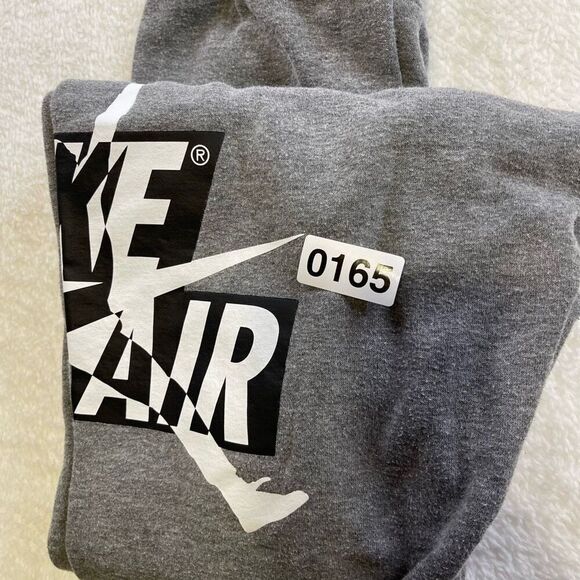 Nike Air Jordan Gray Sweats Kids 12-13 Grey Sweatpants - Picture 12 of 12
